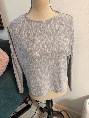 Calvin Klein Heather Gray Long Sleeve Knit Top